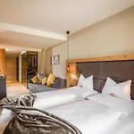 فندق Waldfriede - Der Logenplatz Im Zillertal فغن