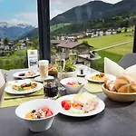 Waldfriede - Der Logenplatz Im Zillertal 4*
