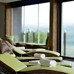 فندق Waldfriede - Der Logenplatz Im Zillertal 4*