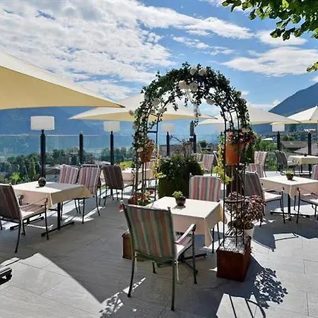 Waldfriede - Panoramic View Zillertal 4*