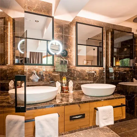 Waldfriede - Der Logenplatz Im Zillertal Hotel