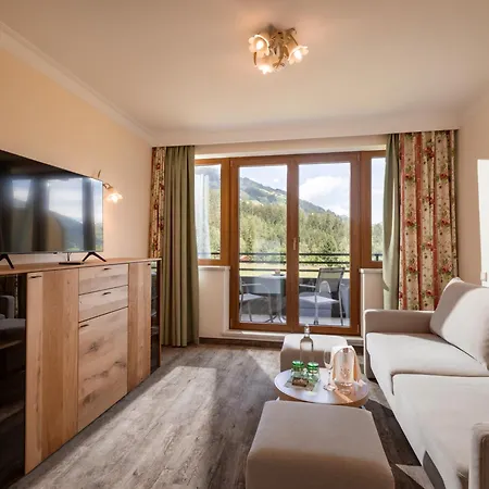 Waldfriede - Panoramic View Zillertal Hotel 4*