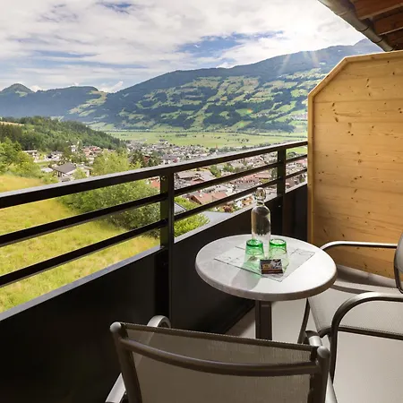 Hotel Waldfriede - Panoramic View Zillertal 4*