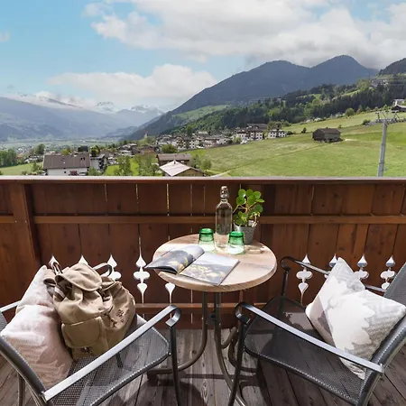Waldfriede - Panoramic View Zillertal 酒店 4*