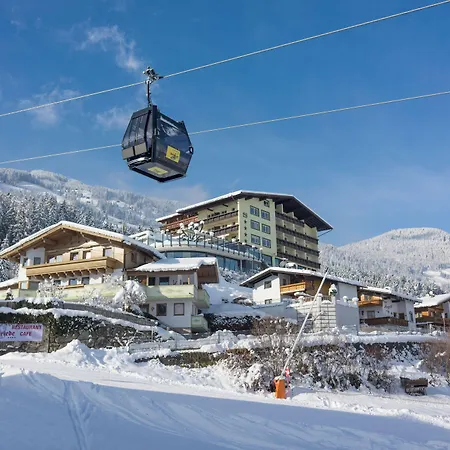 酒店 Waldfriede - Panoramic View Zillertal 4*