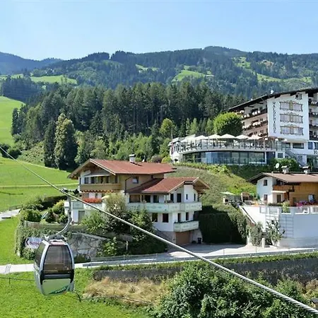 فندق Waldfriede - Der Logenplatz Im Zillertal