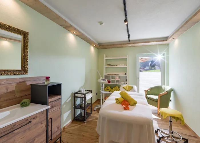 Waldfriede - Der Logenplatz Im Zillertal Hotel Fuegen