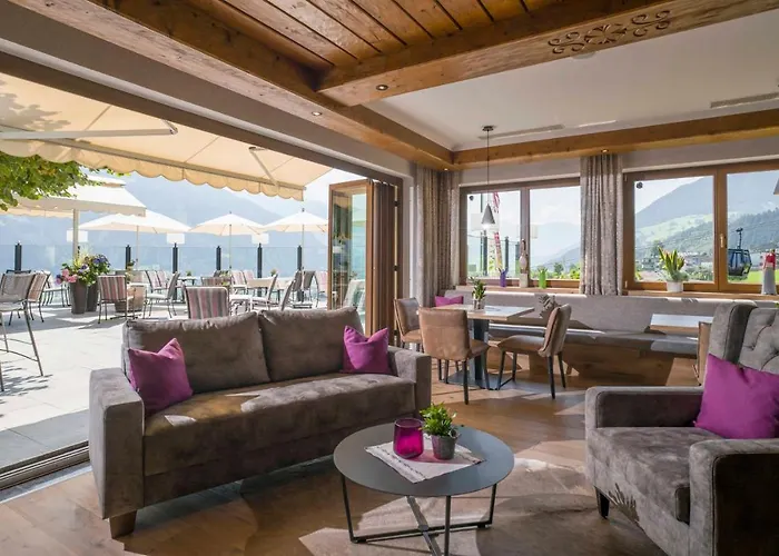 Hotel Waldfriede - Der Logenplatz Im Zillertal 4*