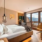 Hotel Waldfriede - Der Logenplatz Im Zillertal Fügen