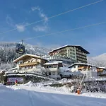 Hotel Waldfriede - Der Logenplatz Im Zillertal Fügen