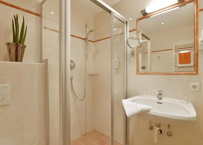 ホテル Waldfriede - Der Logenplatz Im Zillertal 4*